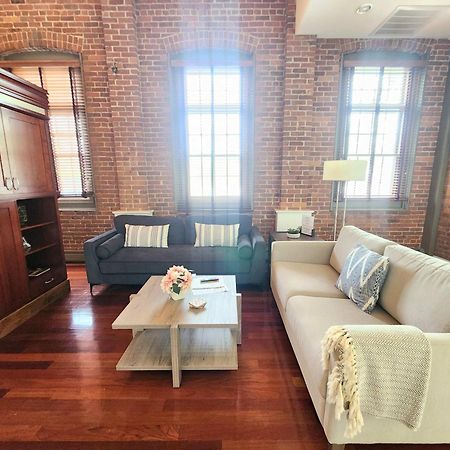 Jennifer'S Riverfront Foundry Apartment Downtown Providence Exterior photo