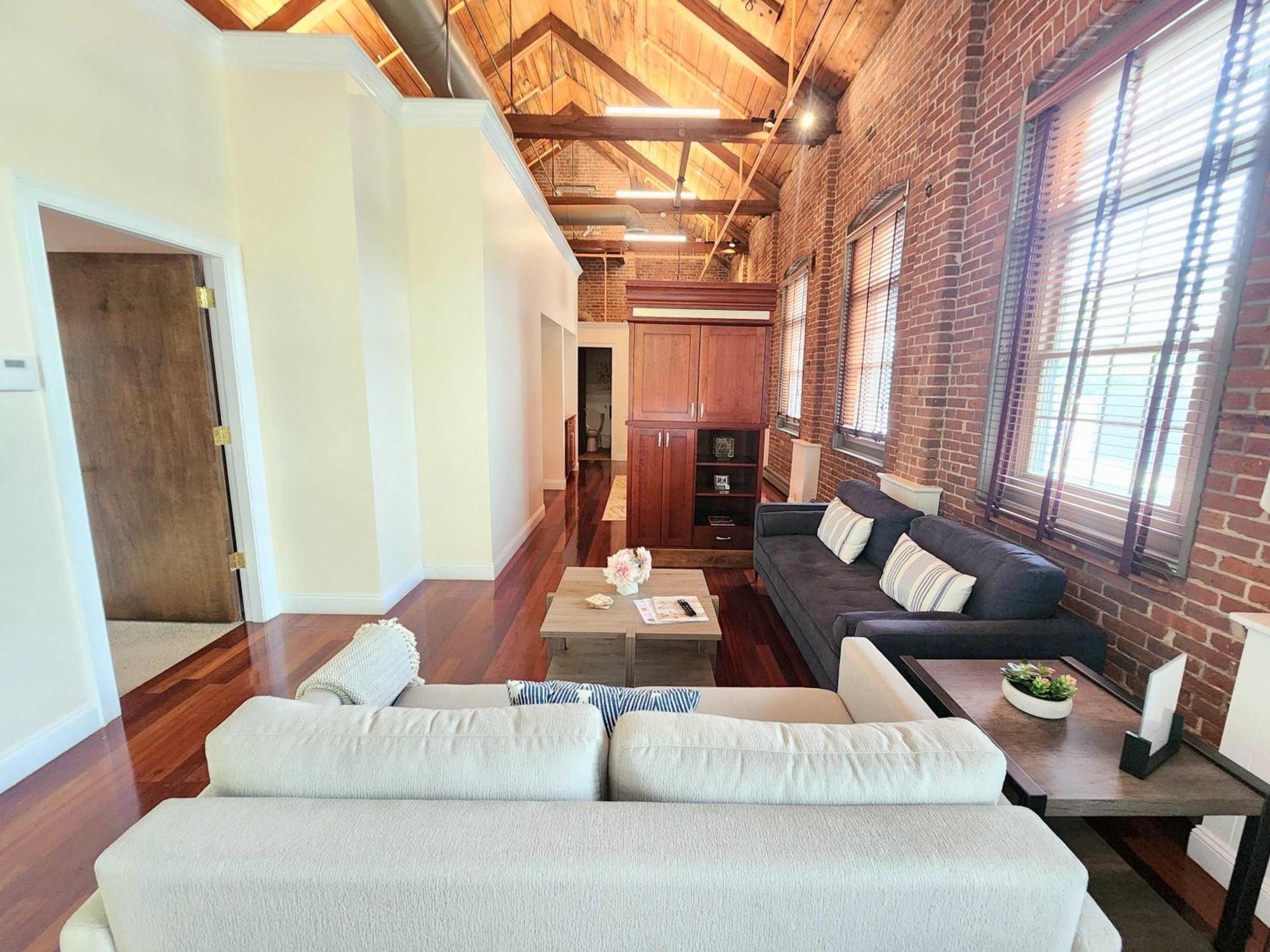 Jennifer'S Riverfront Foundry Apartment Downtown Providence Exterior photo